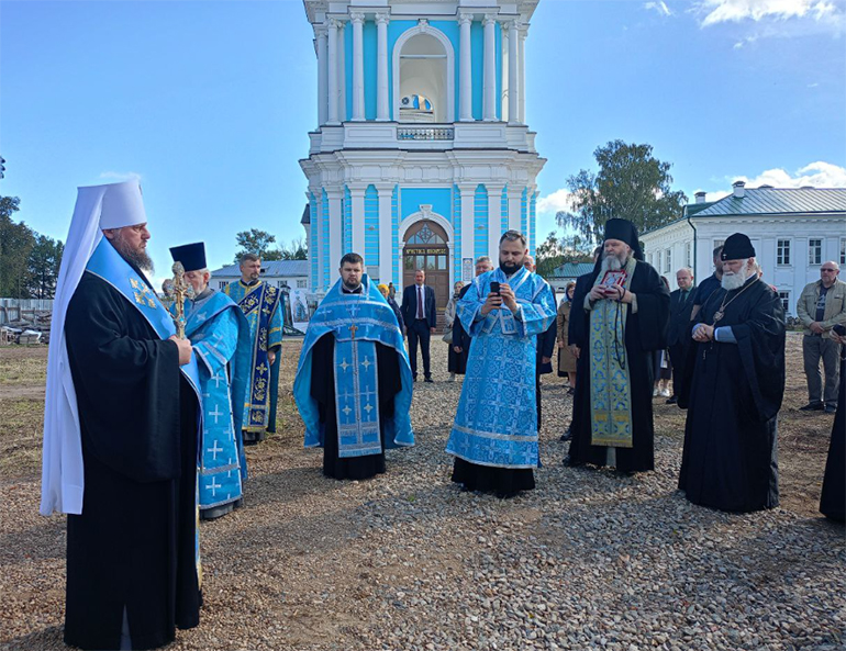 В Костромском кремле началось воссоздание Успенского собора, взорванного в 1930-е