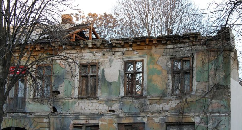 Бог не помог с отдельным жильем — и семья распалась. Почему так?