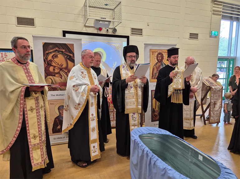 В Англии протестантская община вместе с пастором перешла в православие