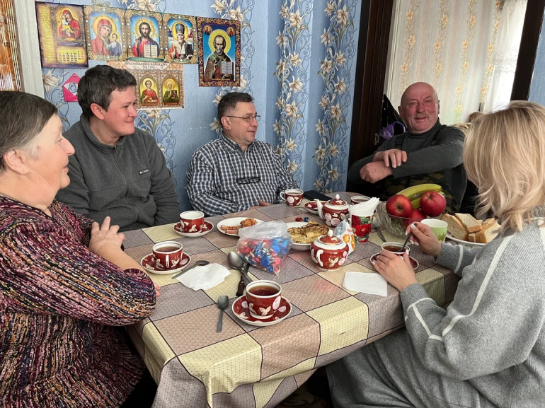 «Они прошли через леденящий ужас. Но именно рядом с ними ты ощущаешь тепло»