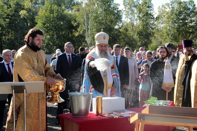 В Хабаровске заложили 55-метровый храм в память о Победе во Второй мировой войне
