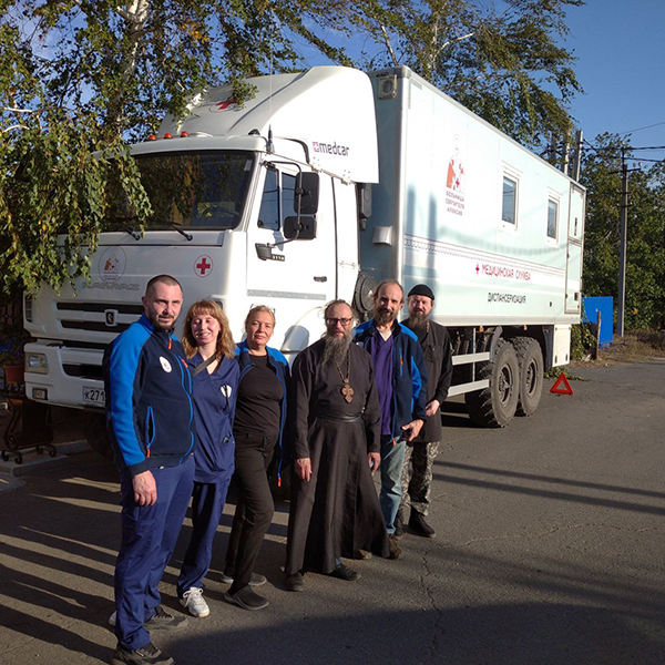 Жителям Авдеевки помогли в мобильном госпитале больницы святителя Алексия: в бригаду медиков впервые вошел стоматолог