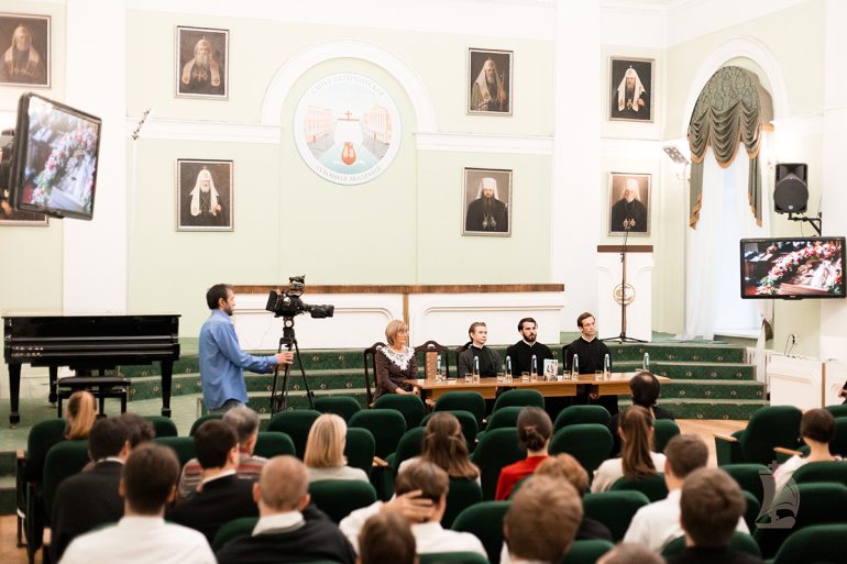 В Петербурге презентовали книгу о том, как футболист стал семинаристом