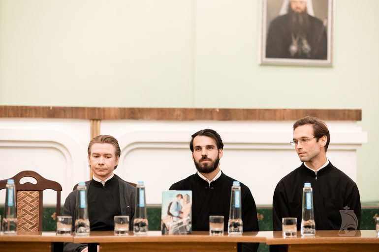 В Петербурге презентовали книгу о том, как футболист стал семинаристом