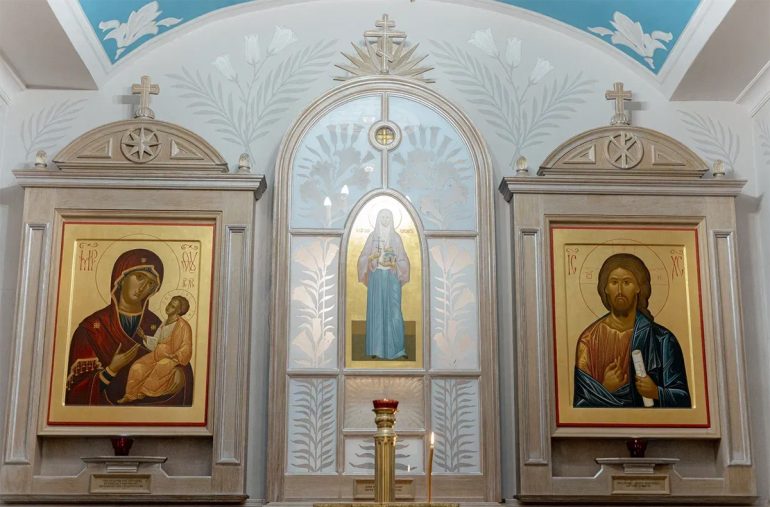 В РГХПУ им. С.Г. Строганова освятили уникальную часовню: ее интерьер создали на кафедрах ВУЗа