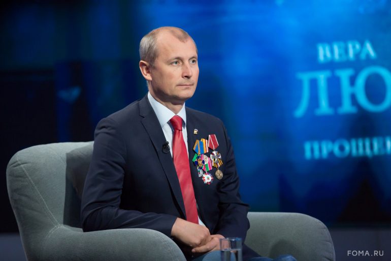 «Я не испытываю ненависти к тем, кто меня взорвал». Парсуна Максима Зубарева