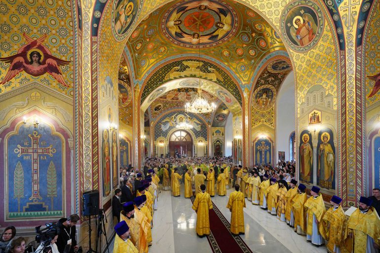 Патриарх Кирилл освятил восстановленный Свято-Троицкий храм XIX века в селе Саввино под Егорьевском