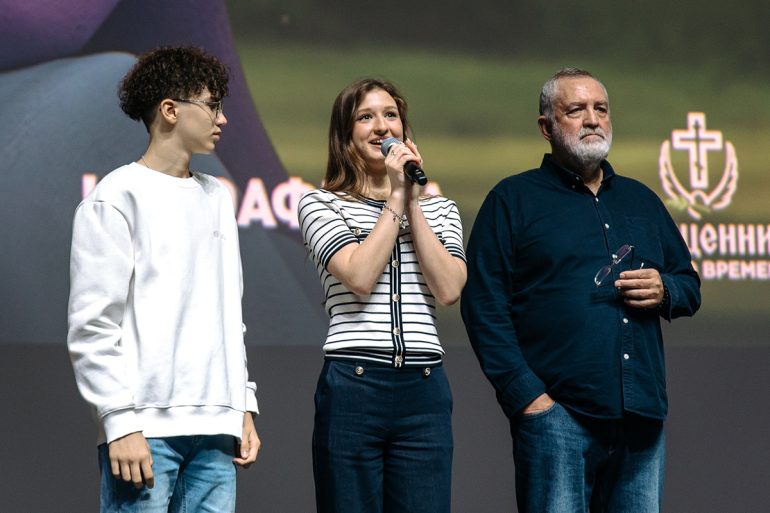 «О том, что волнует человека всегда»: в Москве прошла премьера мультфильма «Серафима»