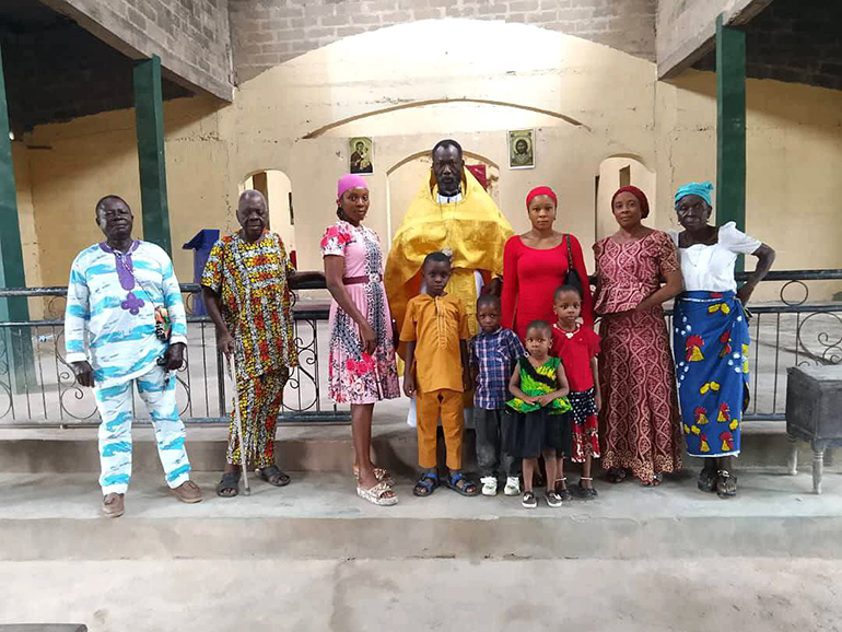 На новообразованном русском приходе в Нигерии совершили первую Литургию