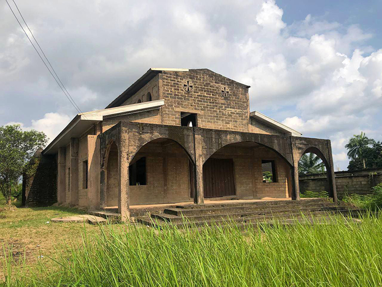 На новообразованном русском приходе в Нигерии совершили первую Литургию