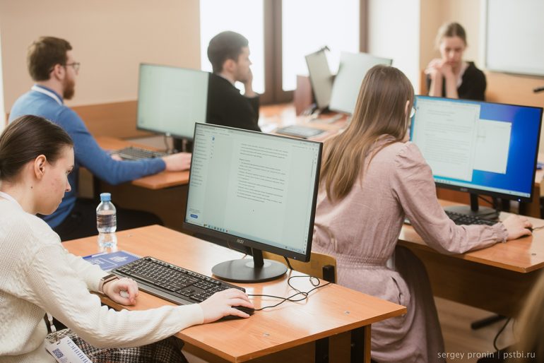 ПСТГУ приглашает студентов на уникальную универсиаду по богословию и гуманитарным наукам