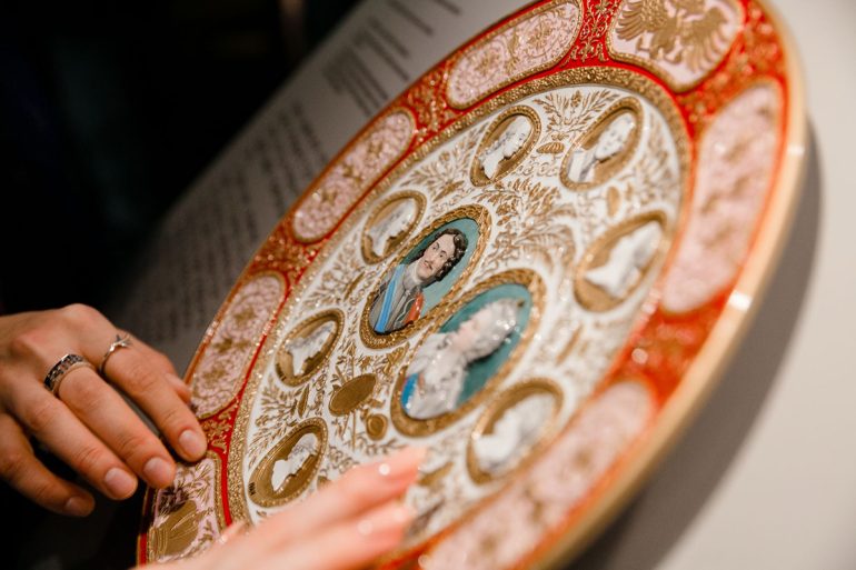 Люди с проблемами зрения могут «увидеть» историю в музее-заповеднике «Царицыно»