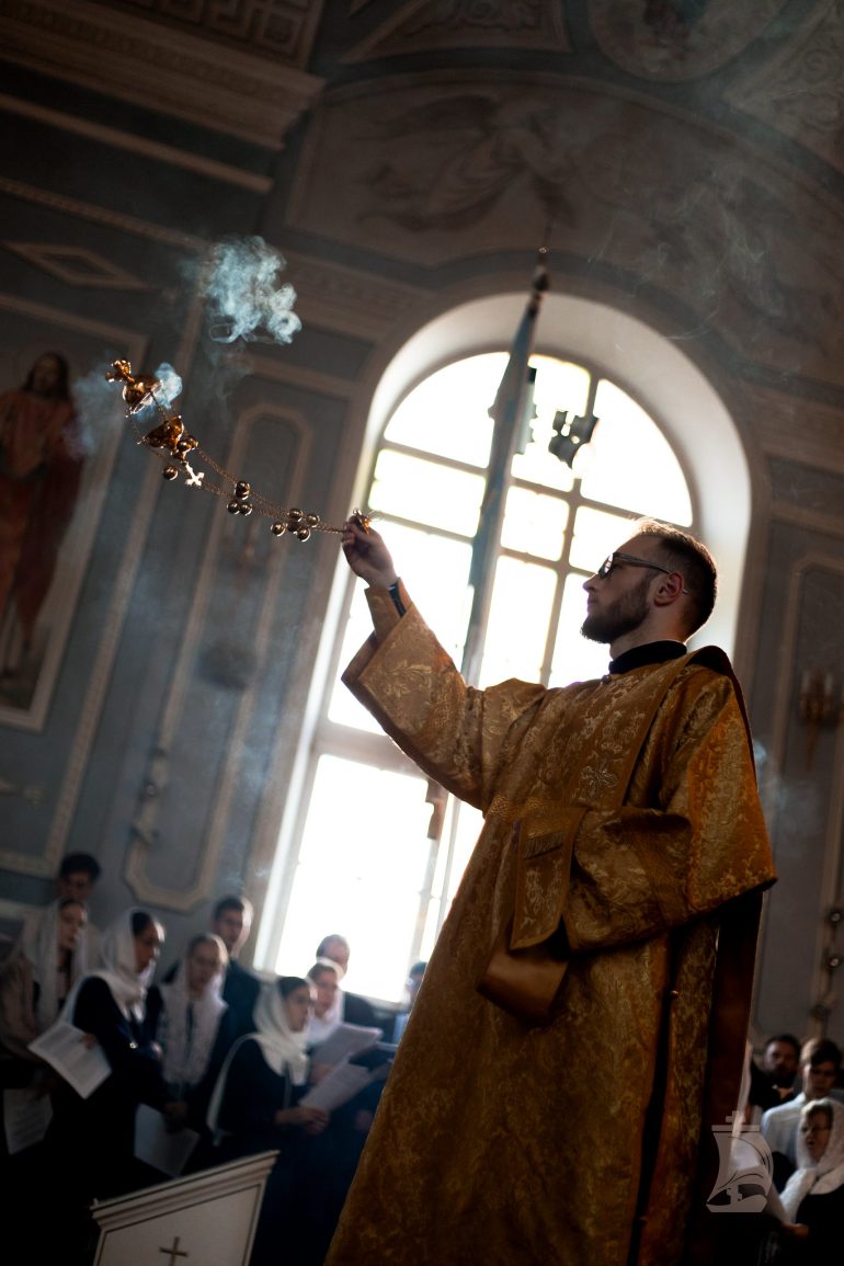 Церковные «ляпы»: «святой отец» и другие ошибки