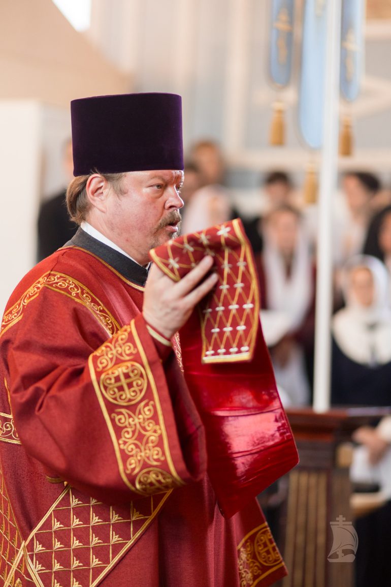 Церковные «ляпы»: «святой отец» и другие ошибки