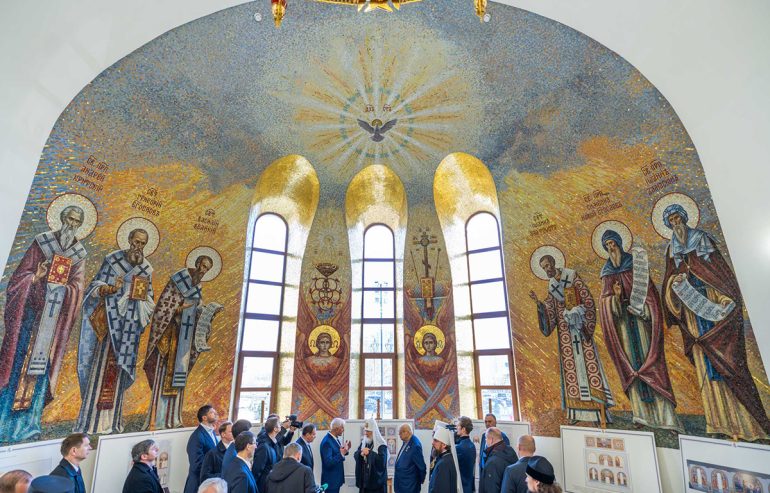 Патриарх Кирилл освятил в Останкине главный храм всех строителей России: при храме создан уникальный центр для кризисных женщин