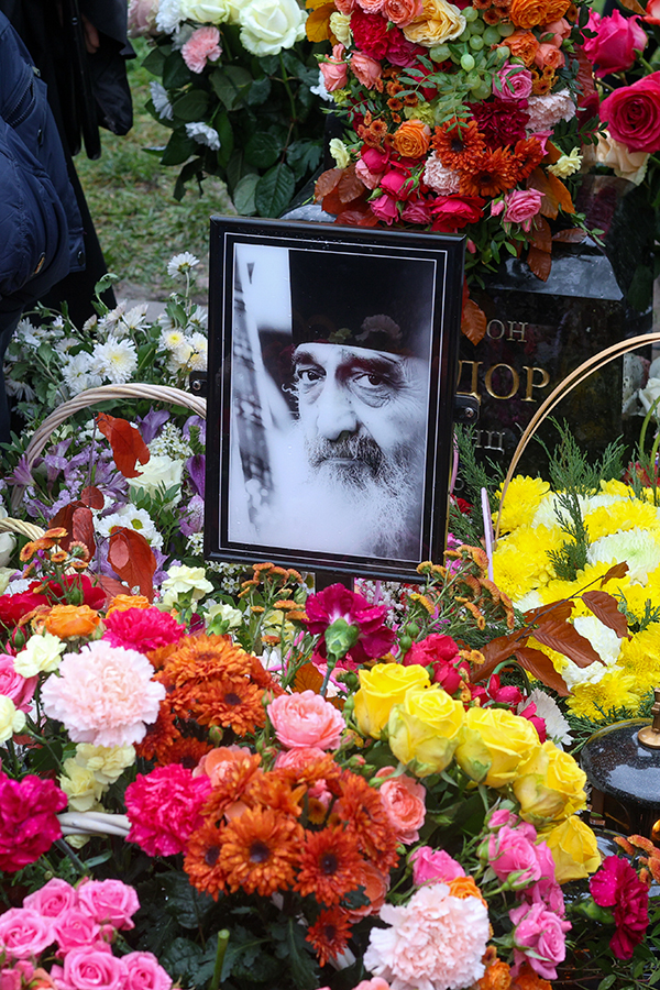 В Оптиной почтили память отца Илиодора (Гайриянца): его путь к вере начался с подаренного переписанного молитвенника, а затем он раздавал распечатки молитв уже другим