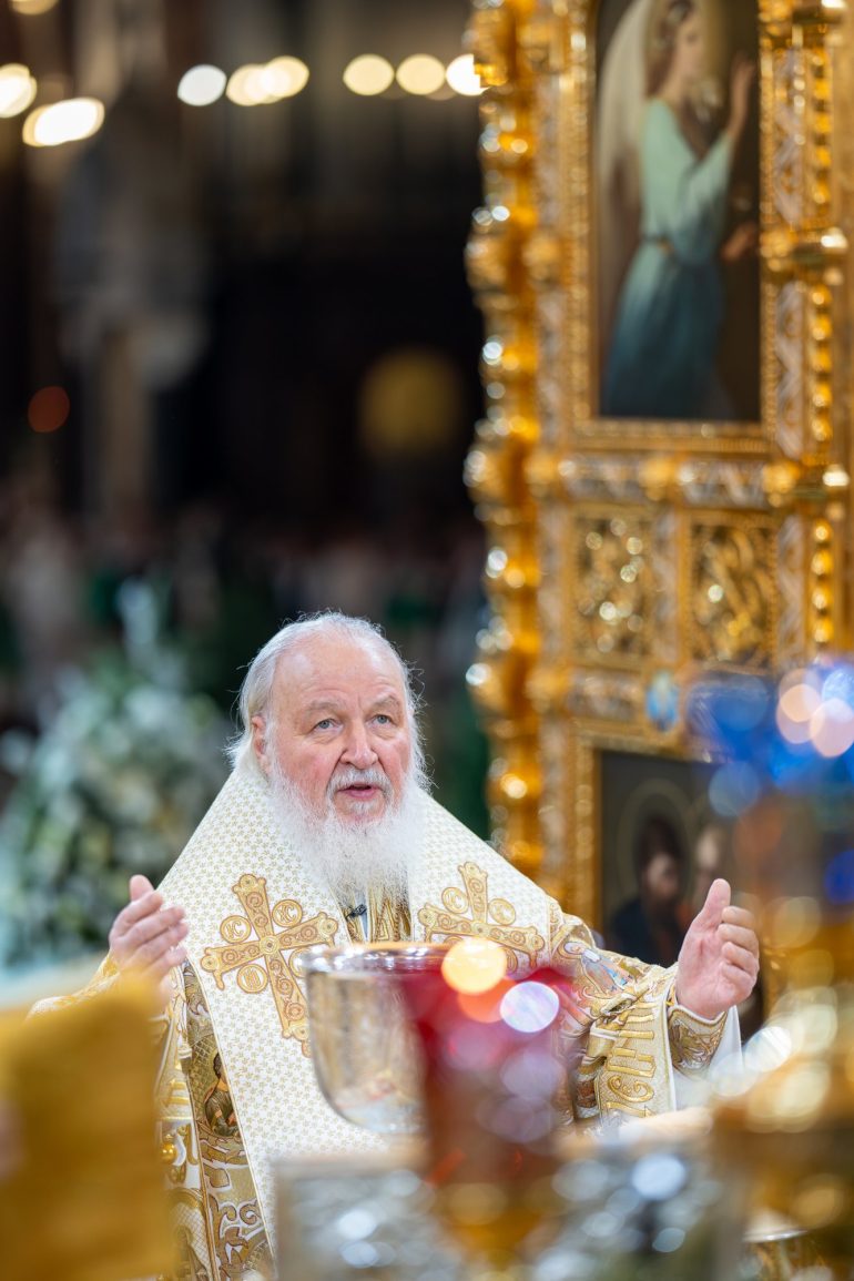 Ко дню интронизации: фотолента служения Патриарха Московского и всея Руси Кирилла за 2025 год