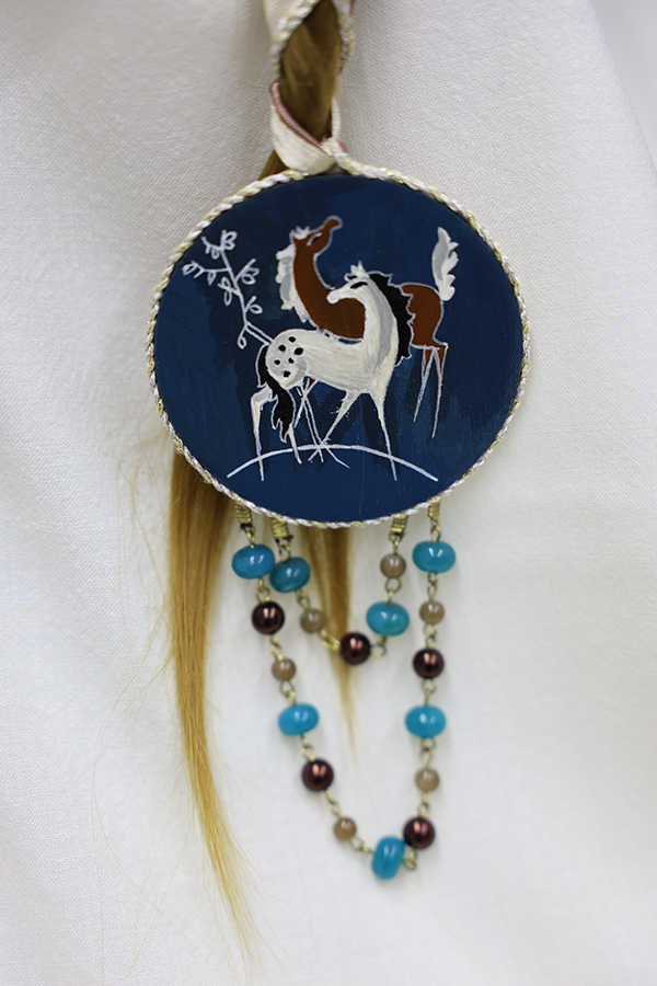 Студентка православного колледжа создала коллекцию русских накосников и выиграла с ней международный конкурс