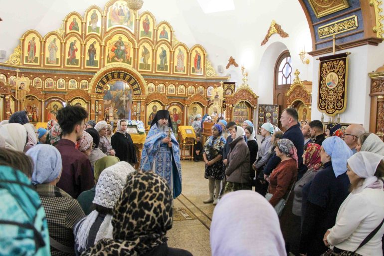 Русская казенщина и русская святость: кто кого? История Иннокентия Иркутского