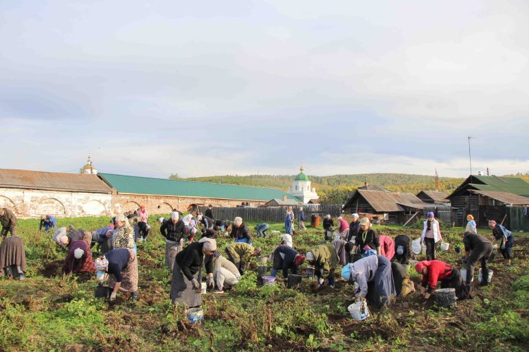 Русская казенщина и русская святость: кто кого? История Иннокентия Иркутского