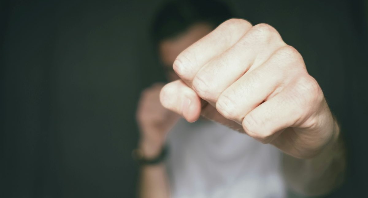 Может ли православный муж бить жену?