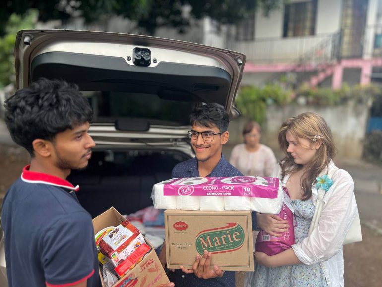 Русский приход на Маврикии помог многодетной матери-инвалиду