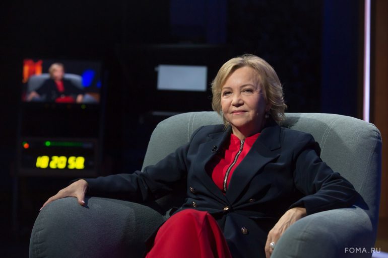 «Если бы он сказал: „Слушай, круто, ничего не бойся, я с тобой, мы переживем“, она бы согласилась родить». Парсуна Ольги Устюжаниной