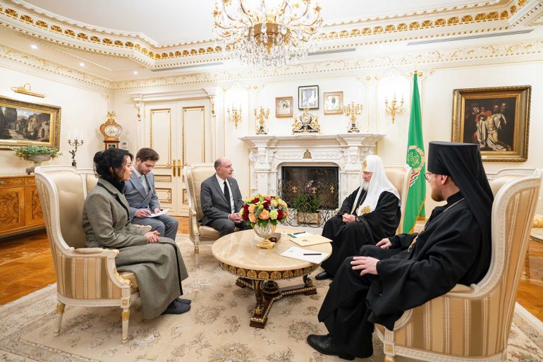 Внук Шарля де Голля сказал патриарху Кириллу, что в отличие от «технократически извращенной Европы» Россия сохранила традиционную духовность