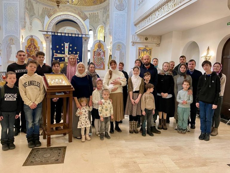 Юные участники клуба «Пилигримия» Данилова монастыря разобрали Евангелие и поразмышляли о вечной жизни