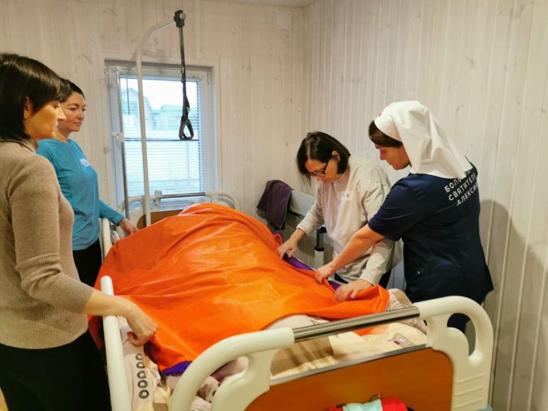 10-й в 2025 году учебный класс для сестер милосердия больница святителя Алексия открыла в Воронеже