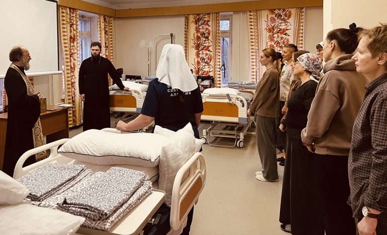В Вологде больница святителя Алексия открыла учебный класс для сестер милосердия