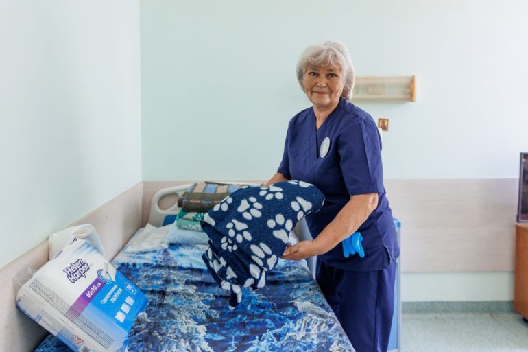 Мирным жителям в зоне конфликта помогли уже 6 000 церковных добровольцев: присоединиться к ним можно, даже не имея специальных навыков