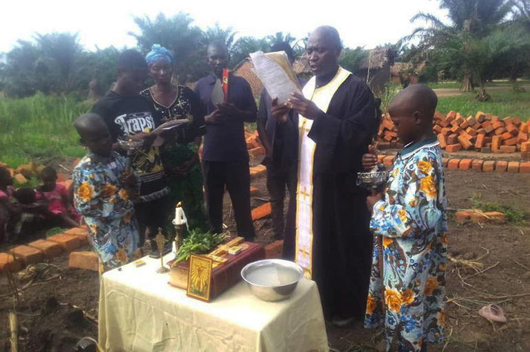 В ДР Конго на средства прихожан начали строить православный храм