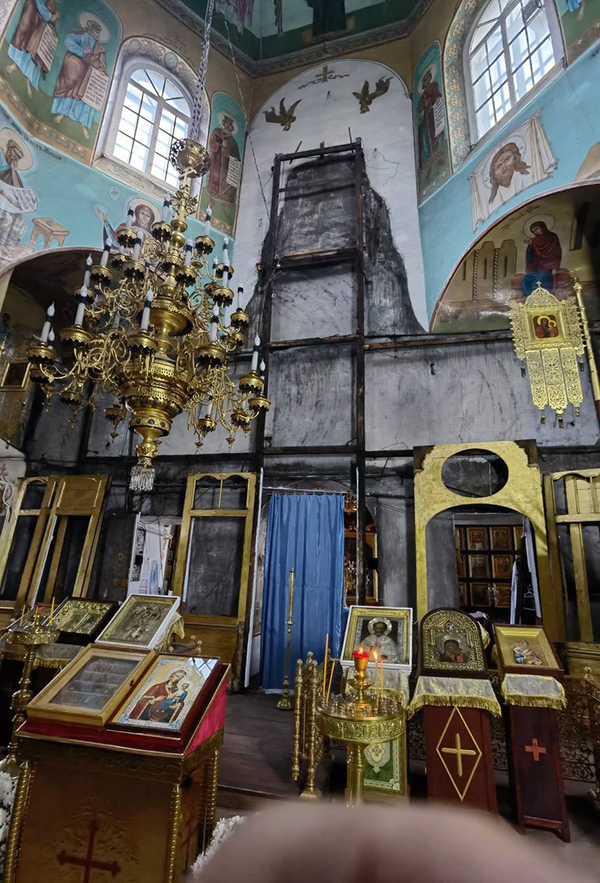 Для церкви в Печорах впервые отреставрировали уникальный иконостас конца XVIII – начала XIX веков