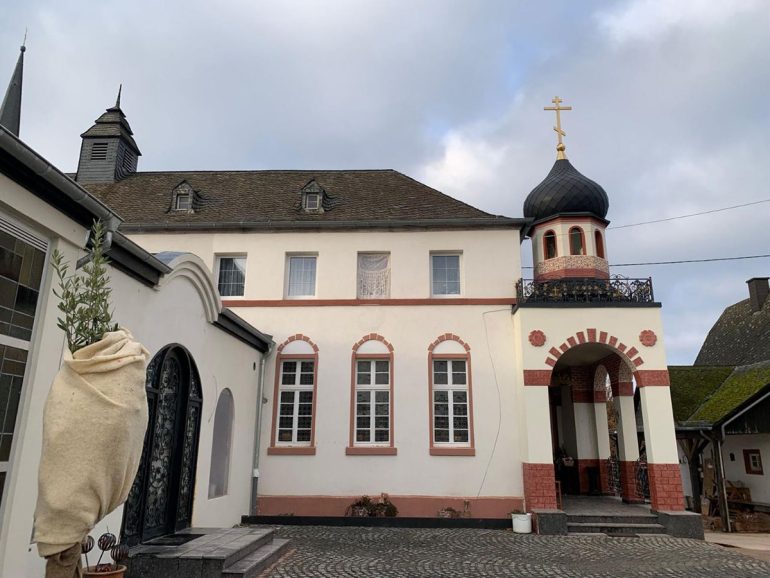 На Крещение Господне в уникальном православном монастыре Германии отметили престольный праздник нового храма