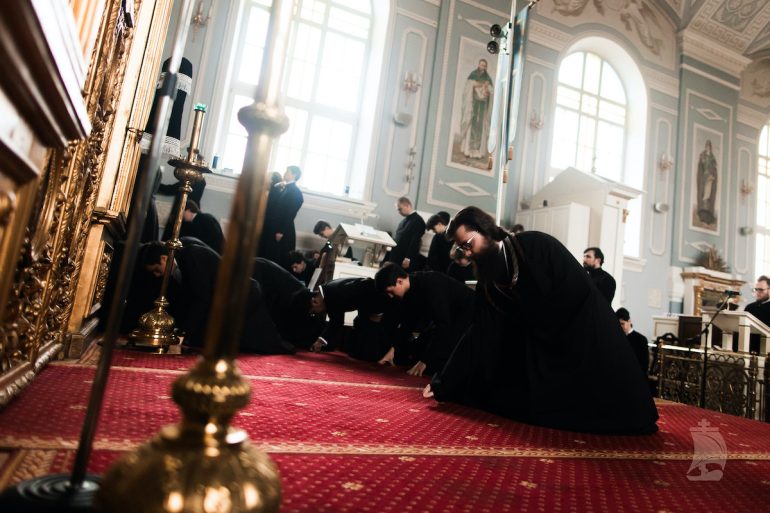 Великое повечерие: смыслы и основные ориентиры на службе