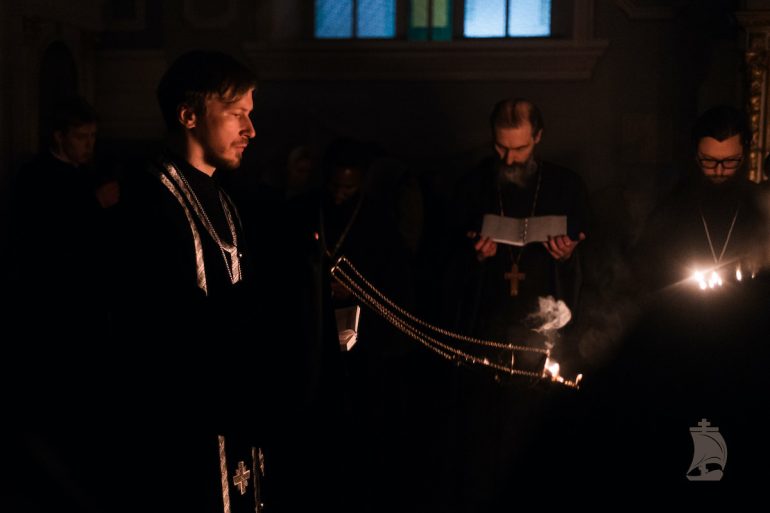 Великое повечерие: смыслы и основные ориентиры на службе