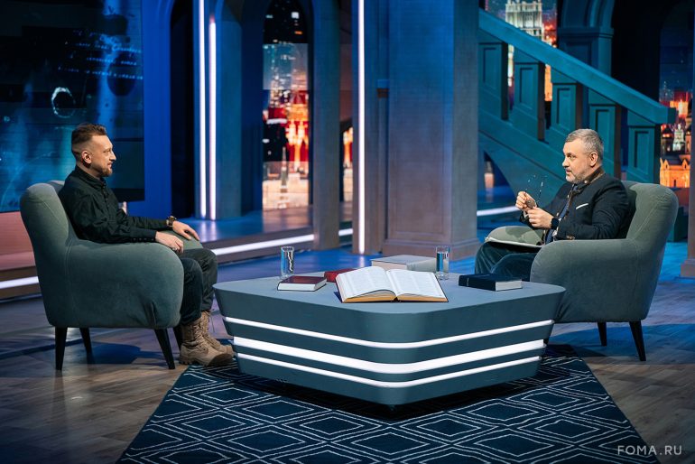 «Друг погиб на войне и воскрес — не это ли чудо?» Парсуна поэта и музыканта Ильи Оленева