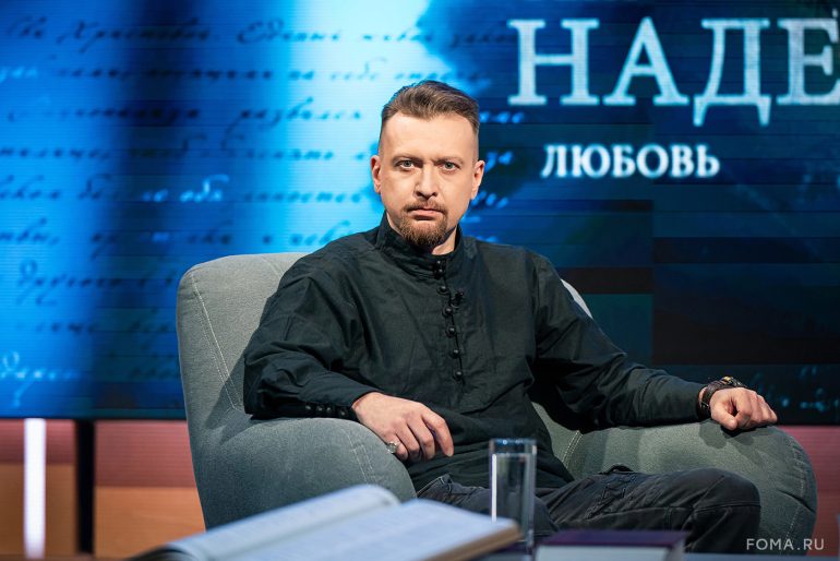 «Друг погиб на войне и воскрес — не это ли чудо?» Парсуна поэта и музыканта Ильи Оленева