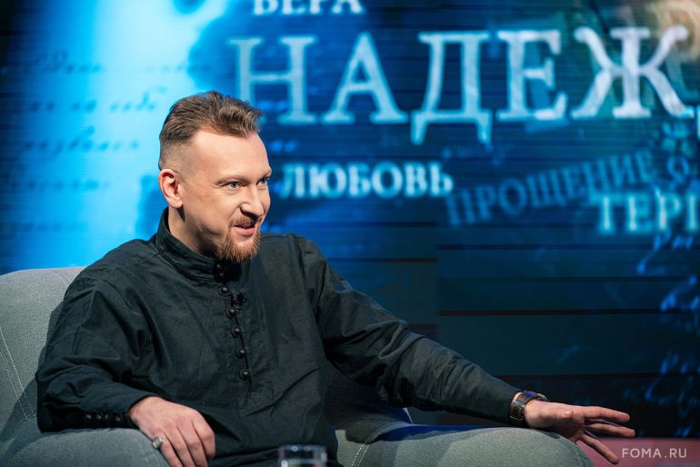 «Друг погиб на войне и воскрес — не это ли чудо?» Парсуна поэта и музыканта Ильи Оленева