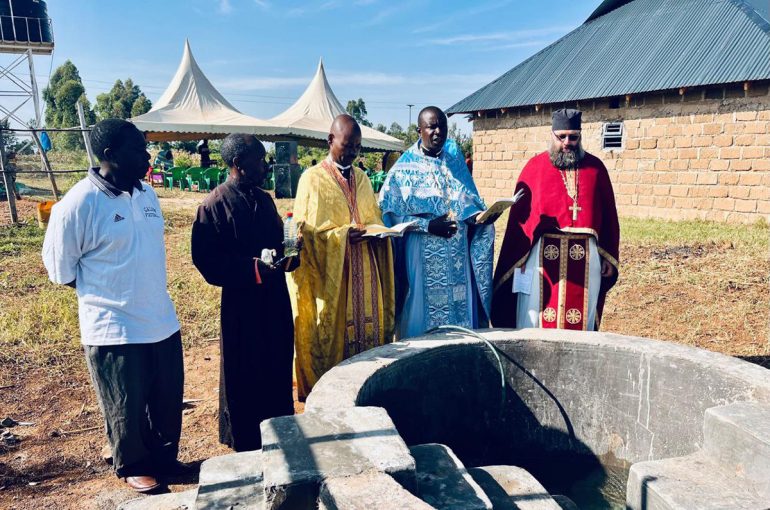 На русском приходе в Кении в православие крестили 33 человека