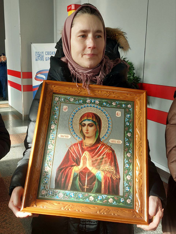 По вокзалам Москвы в 12-й раз прошел крестный ход с молебнами: его участники выразили желание совершать шествие уже дважды в год