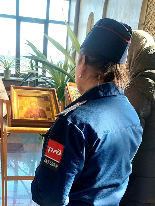 По вокзалам Москвы в 12-й раз прошел крестный ход с молебнами: его участники выразили желание совершать шествие уже дважды в год