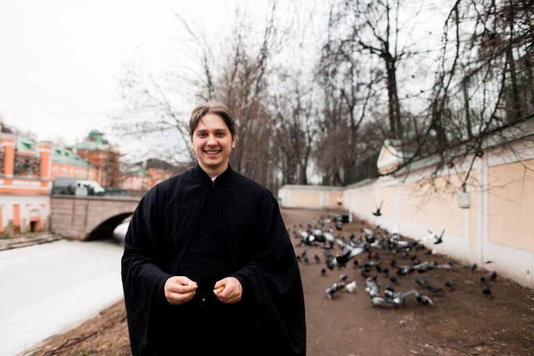 Я считал себя настолько грешным, что не мог зайти в храм