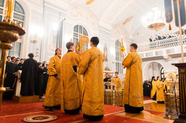 Утреня: структура, символика, смыслы