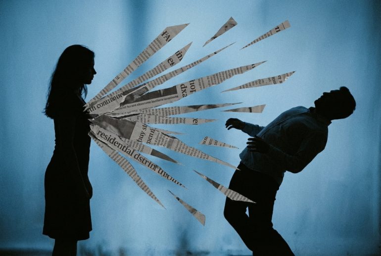 Признаки абьюза в отношениях