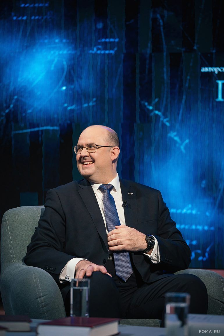 Физика как путь к Богу. Парсуна ректора «МИФИ» Владимира Шевченко