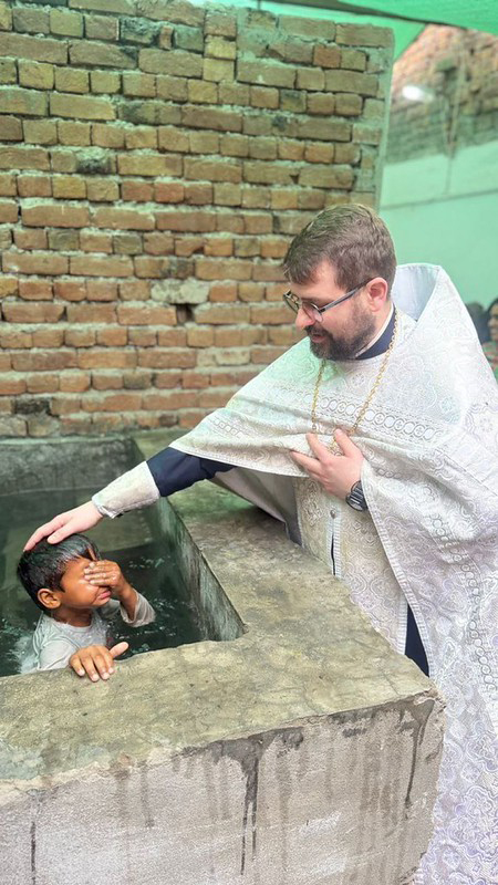 Священник-миссионер со Ставрополья крестил в Пакистане 33 человека