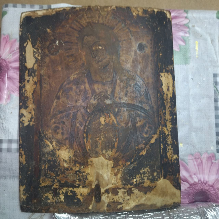 Для Крестовоздвиженского собора Петрозаводска восстанавливают уникальные иконы