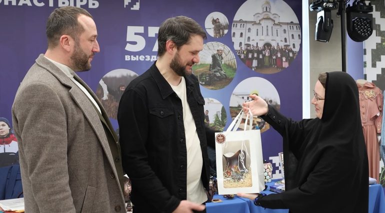 Молодежная «Команда Арктики», которая помогает Николо-Сольбинскому монастырю, отмечает двухлетие